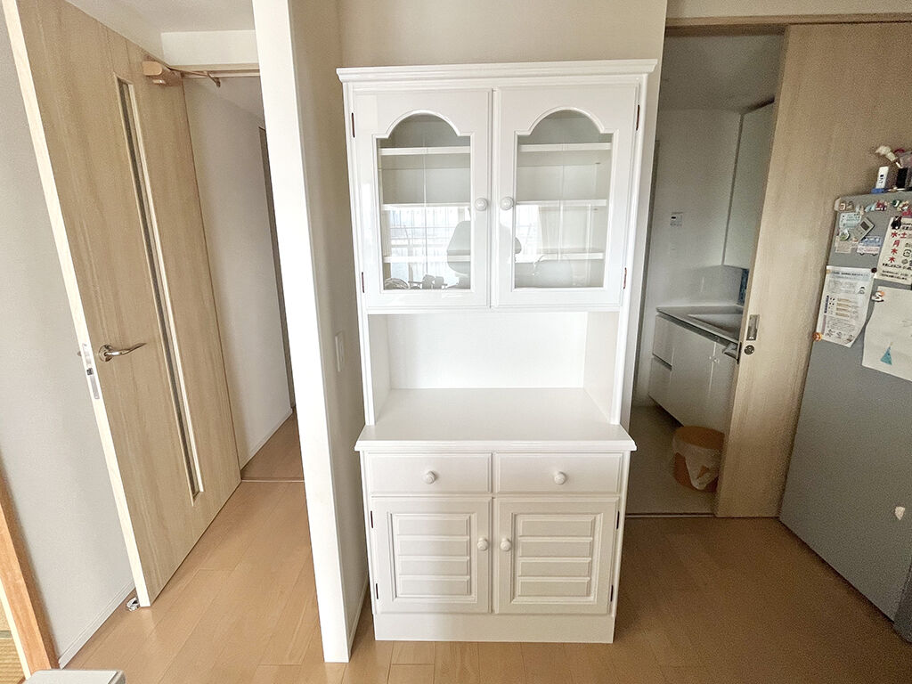 リメイクした食器棚をお客様のご自宅キッチンに納品