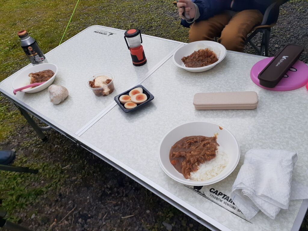 キャンプ飯