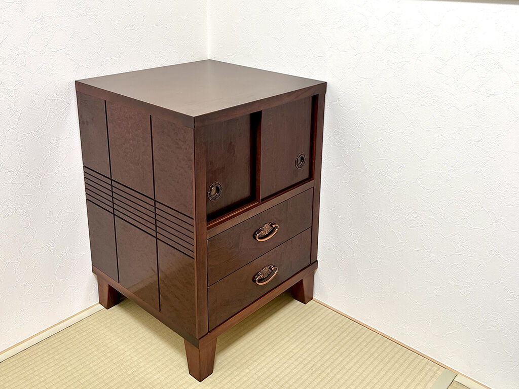 和室に納品したリメイク後のナイトテーブル