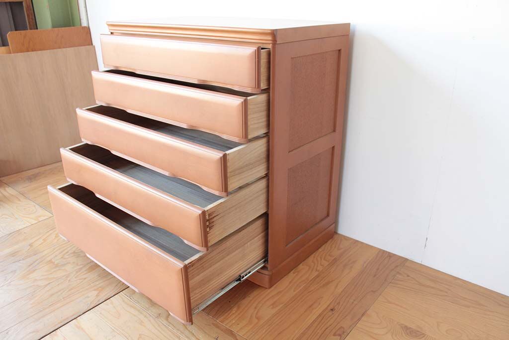 開け閉めしにくいお客様のタンスの引き出し