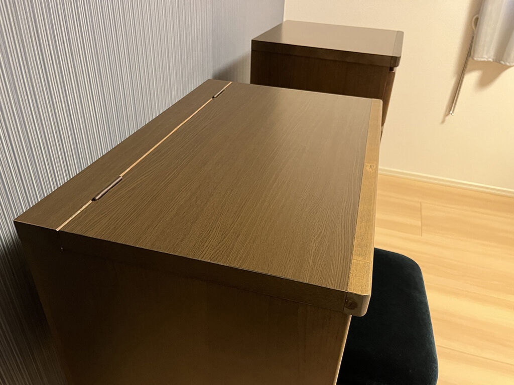 一つのタンスから分けてリメイクしたチェストとドレッサー