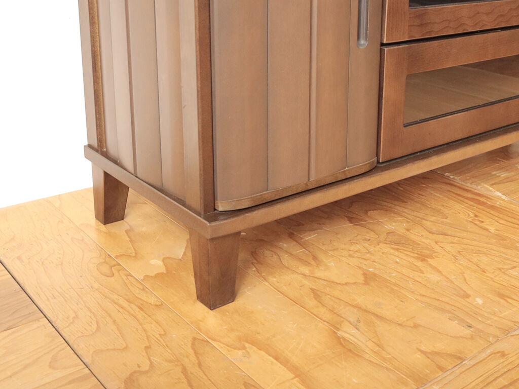 ルンバが通れる高さのテーパーカットの角脚