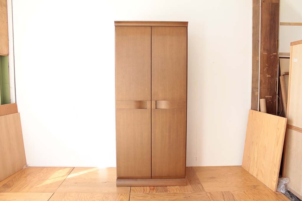 収納付きダイニングテーブルにリメイクした洋服タンス