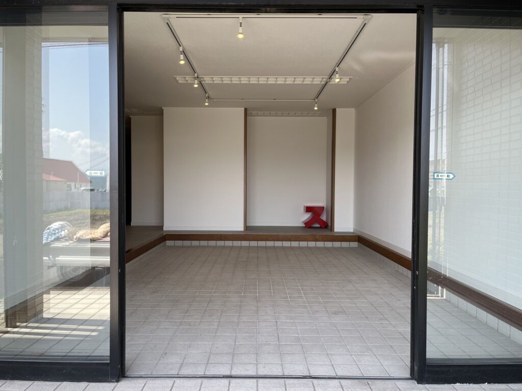 ショールーム入口