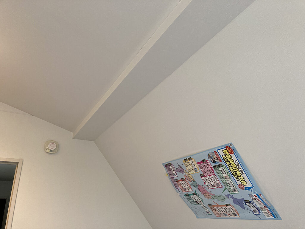傾斜になっている天井