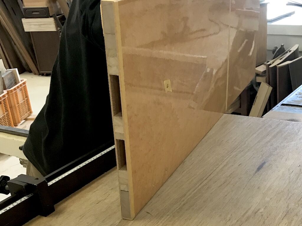 側板の加工の様子