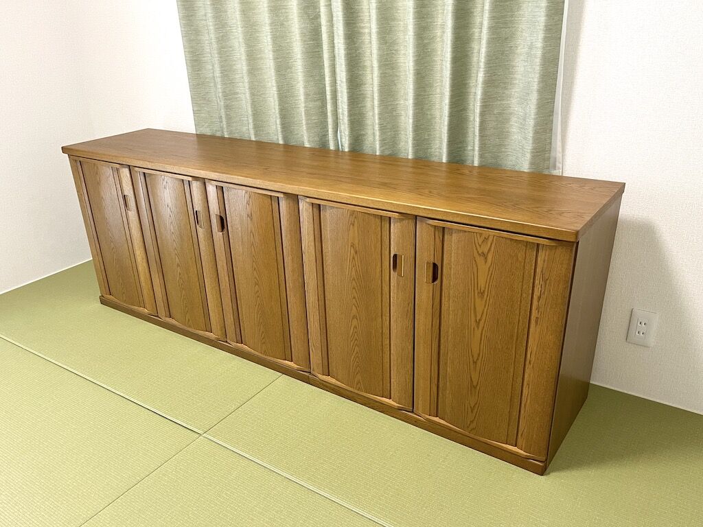 お部屋に設置完了したリビングボード