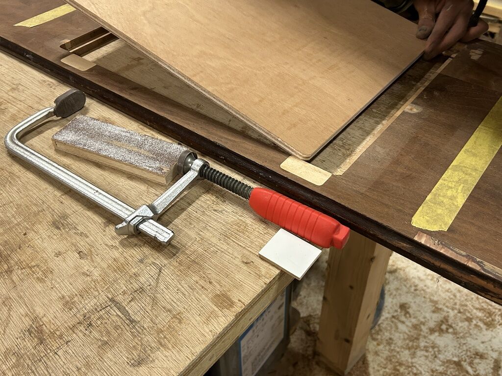 はめ込み作業