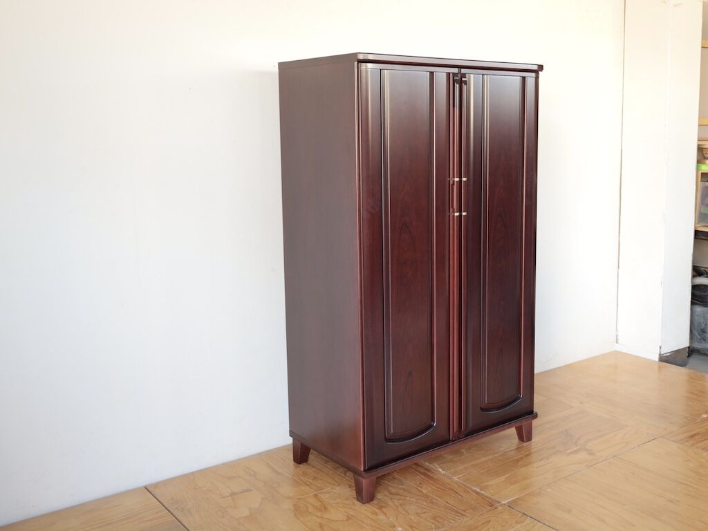 長くご愛用いただけるよう手をかけたキャビネット