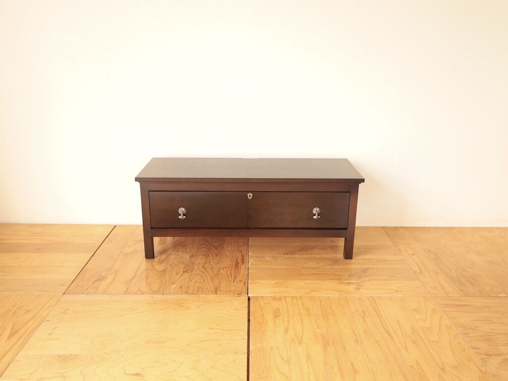 洋服タンスからリメイクしたテレビ台