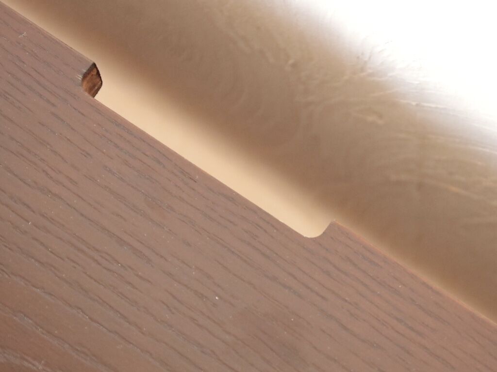 配線用の切り欠き