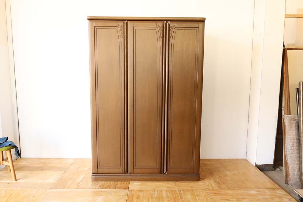 リメイク前の3枚扉の洋服タンス