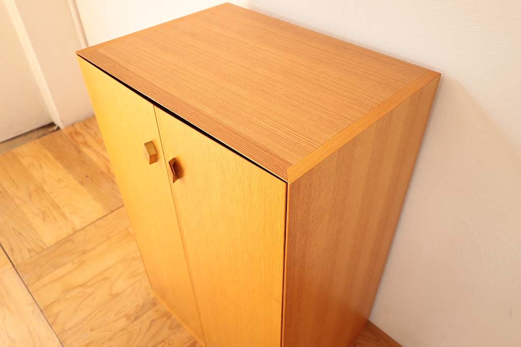 お仏壇を載せられるよう補強した天板