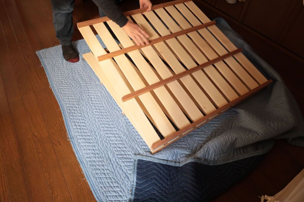 完成したベッドを納品
