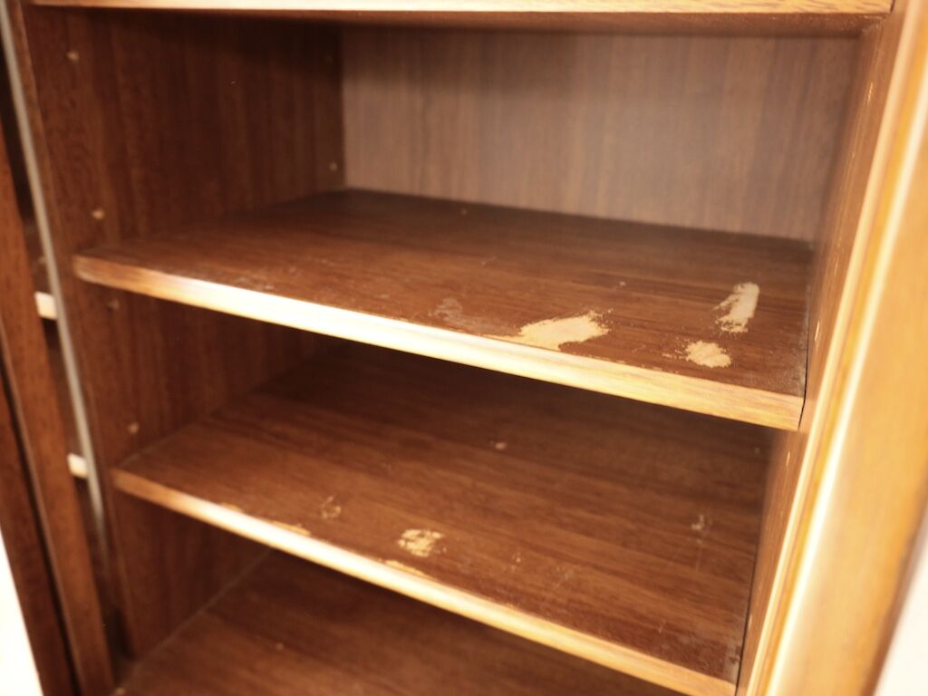 色剥げのあった棚板