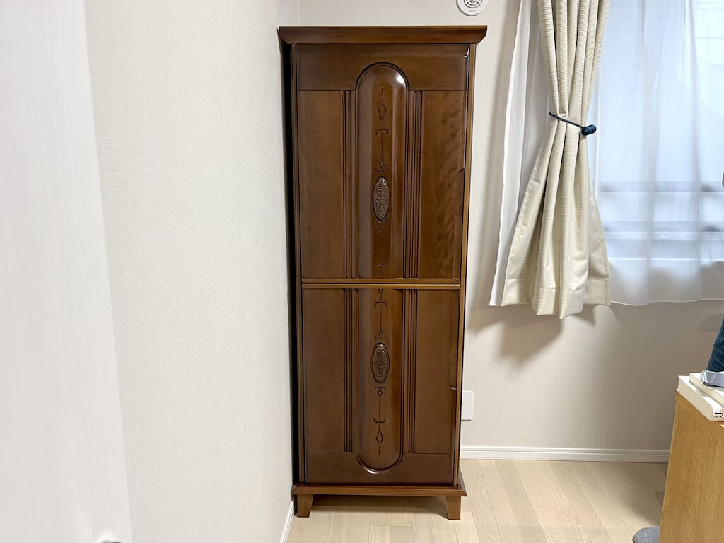 お客様のご新居に納品したリメイク後の神棚用キャビネット