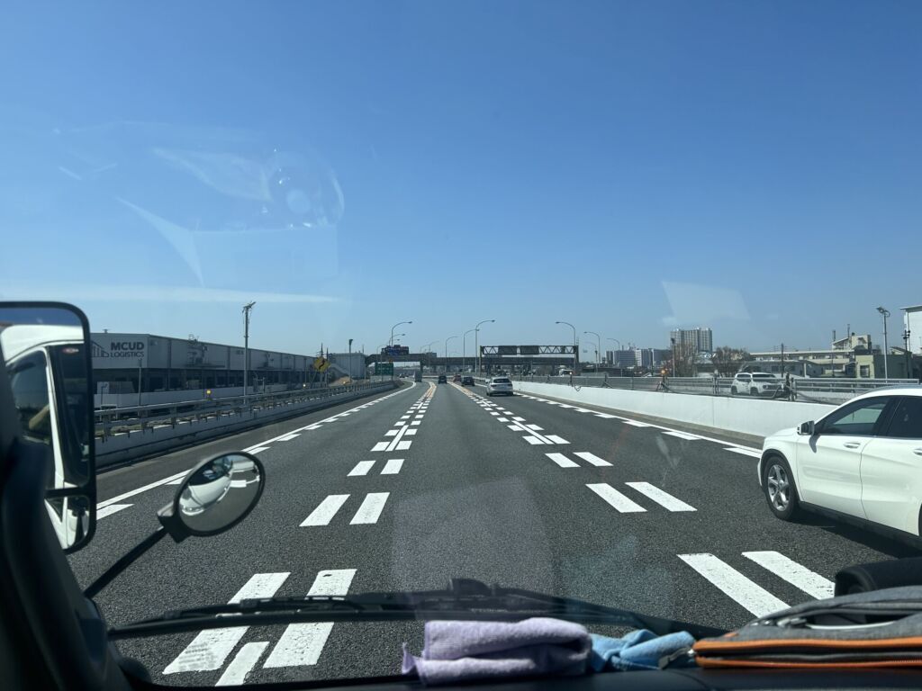 トラック席から見た景色