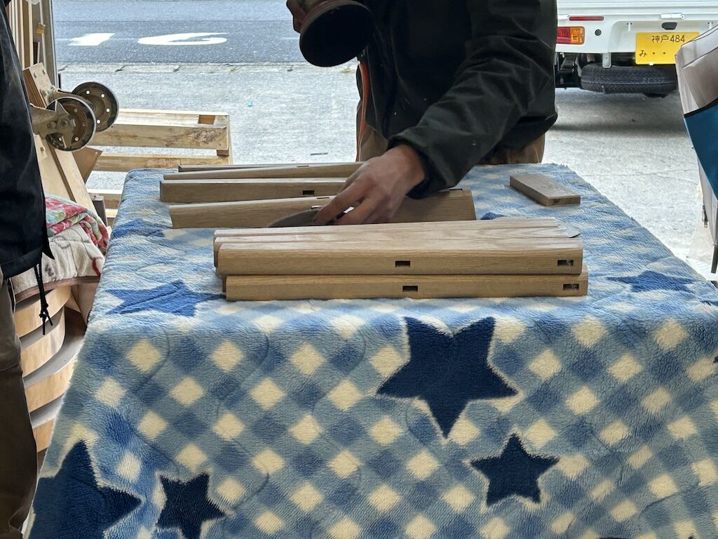 椅子の足　製作中