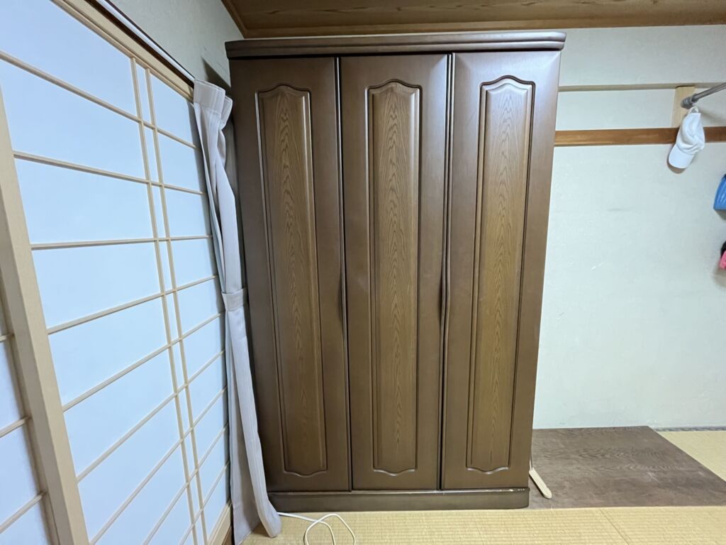 婚礼家具の洋服タンスをお引き取り