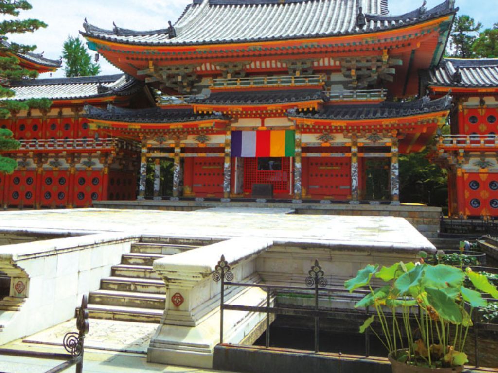 耕三寺本堂