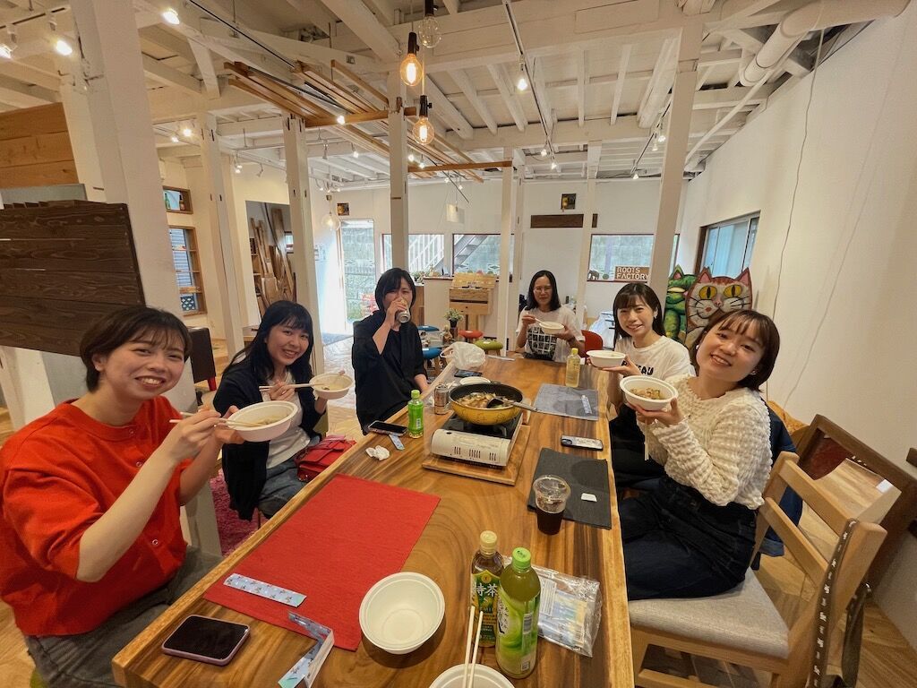 【食卓に合う家具No.1】が決まりました！投票結果はなんと！！？